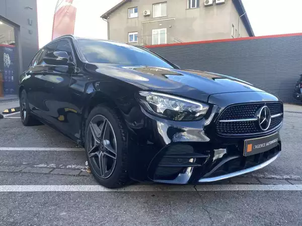 Mercedes-Benz E 300 e HYBRIDE BREAK AMG Line 4 Matic - Photo 3