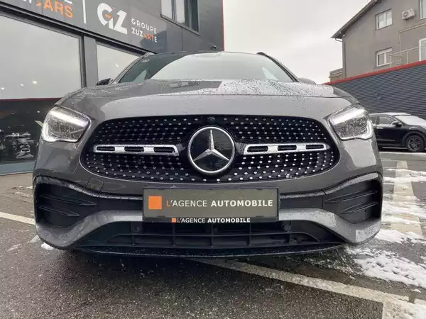 Mercedes-Benz GLA 200 AMG Line - Photo 2