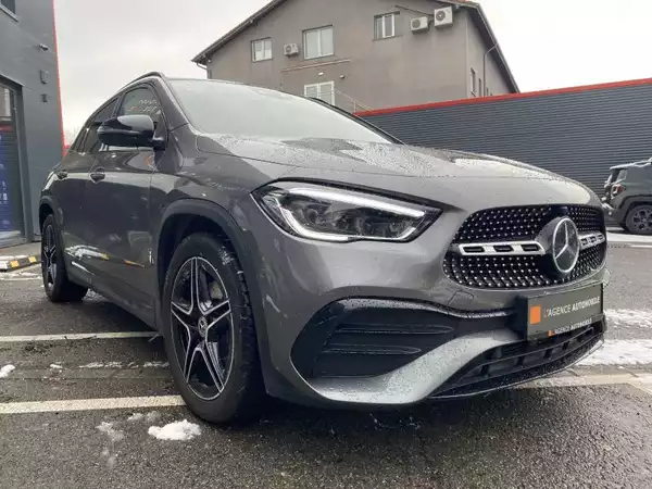 Mercedes-Benz GLA 200 AMG Line - Photo 3
