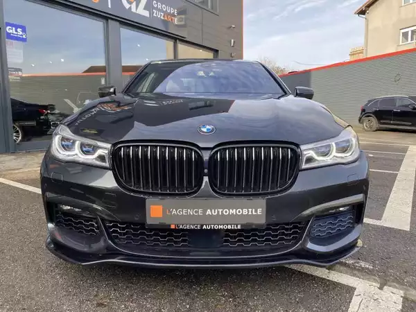 BMW 750 XDrive - Photo 2