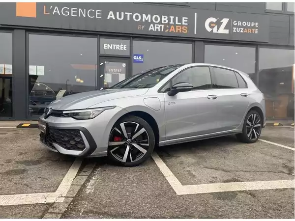 Volkswagen Golf GTE Hybride - Photo 2