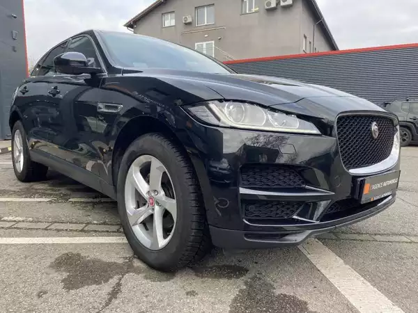 Jaguar F-Pace 180d Prestige AWD - Photo 3