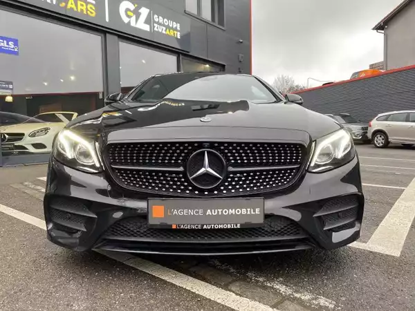 Mercedes-Benz E 220 d Coupé AMG Line - Photo 2
