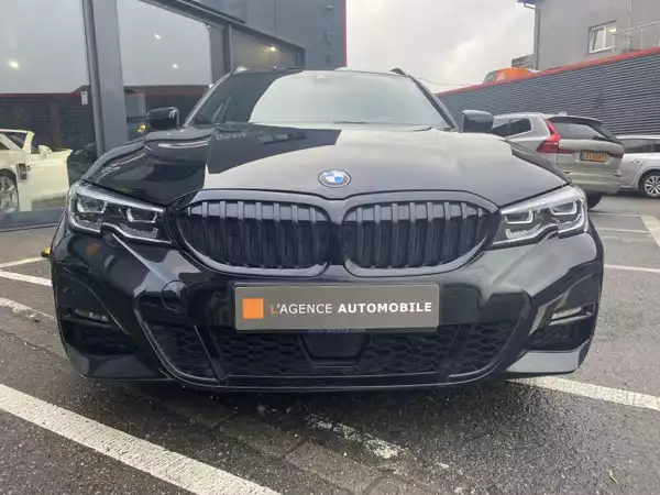 BMW 320 xDrive pack M - Photo 2