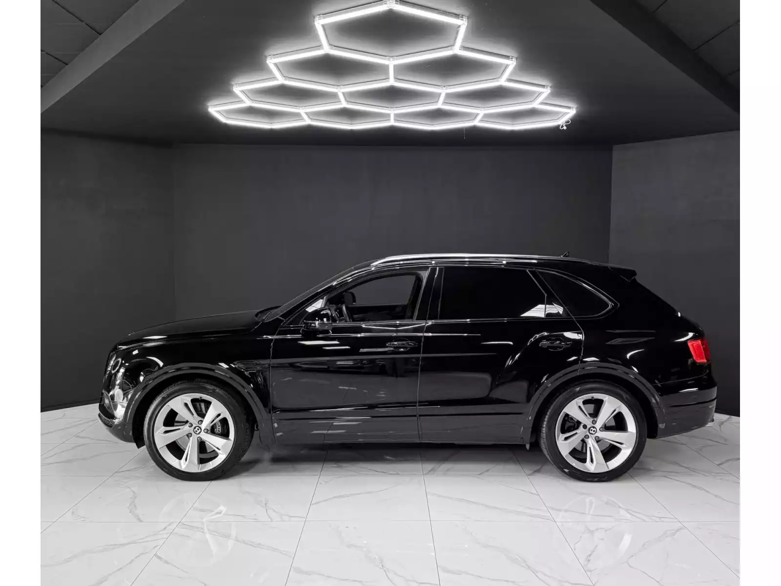 Bentley Bentayga 4.0 V8 / 1ST HAND / FULL SERVICE - Photo 1
