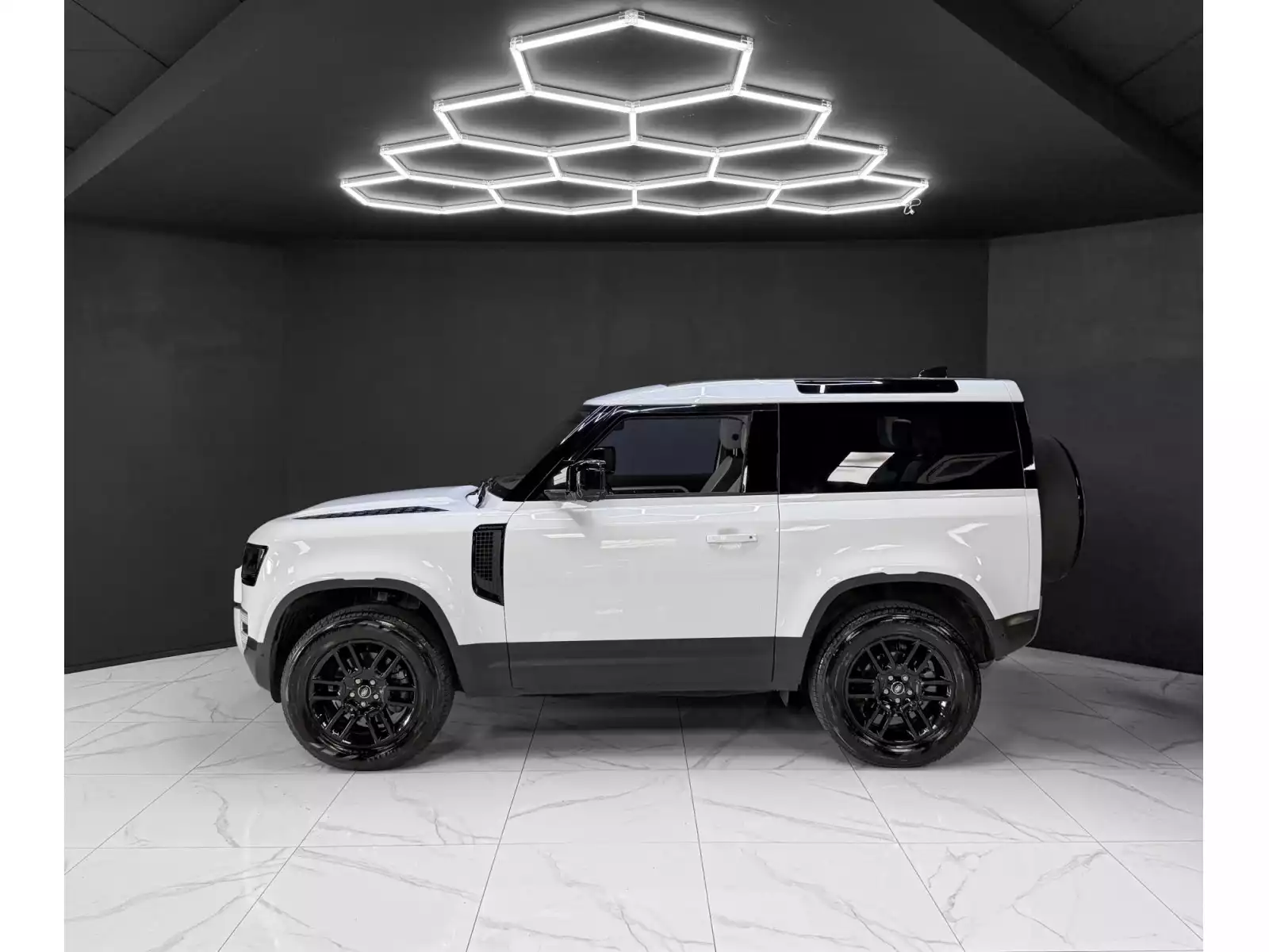 Land Rover Defender 90 D200 S WARRANTY 2030 - Photo 1