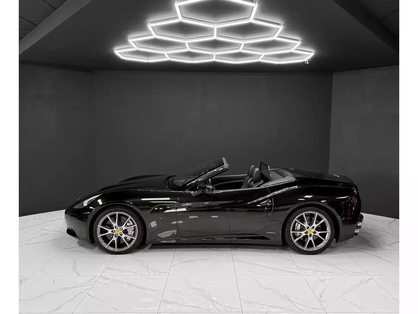 Ferrari California V8 4.3 Nero Daytona - Photo 1