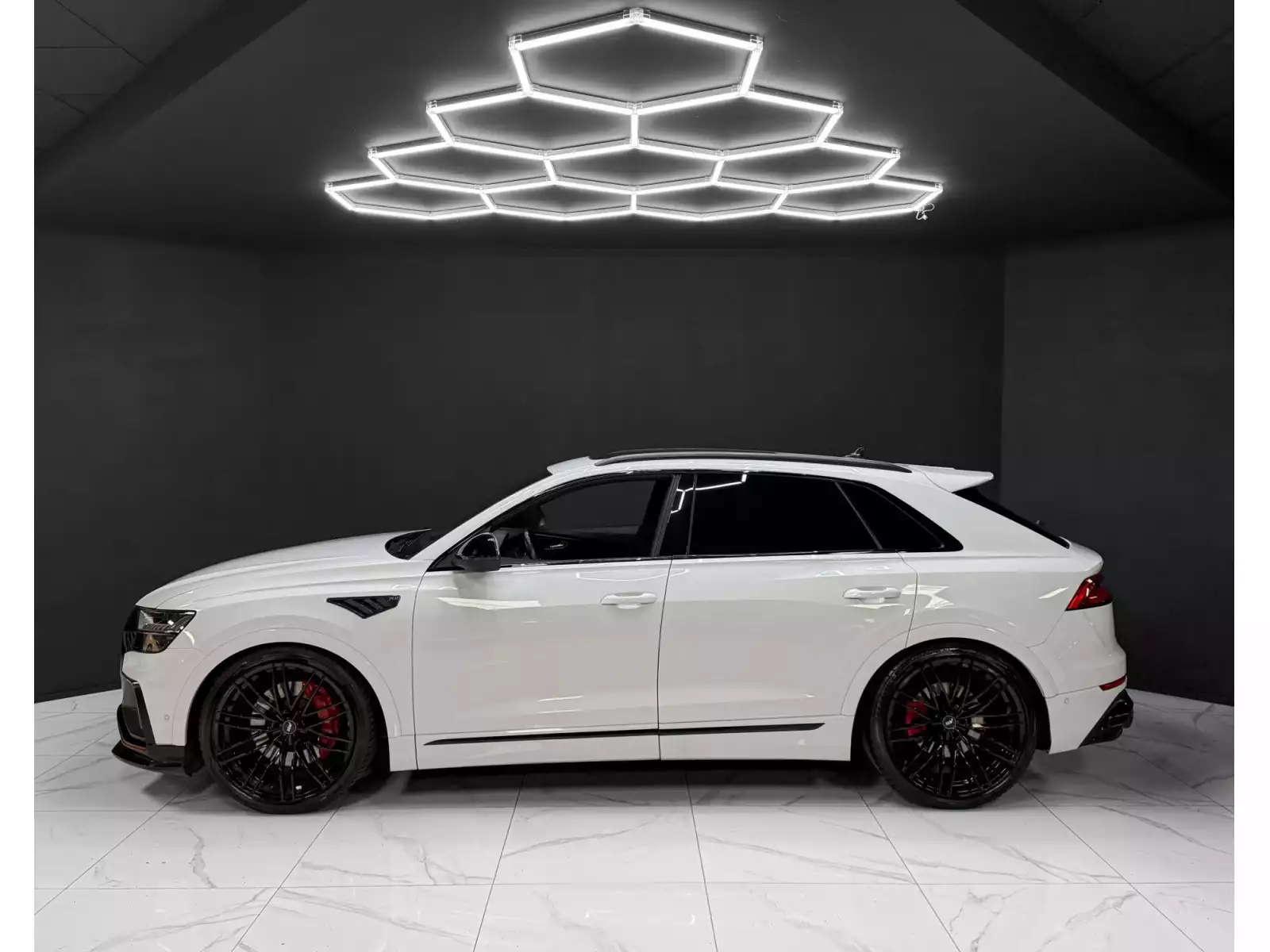 Audi SQ8 4.0 TFSI / ABT / MATRIX / B&O / PANO / HEAD-UP / 360° - Photo 1