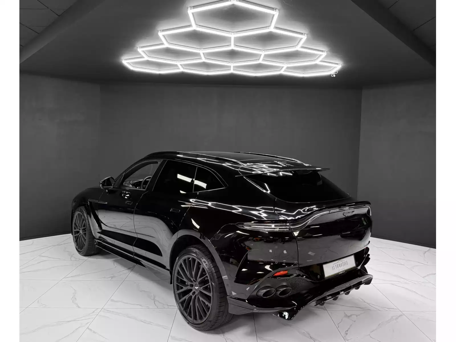 Aston Martin DBX 4.0 V8 707 / CARBON / PANO / 23" / BLACK B - Photo 1
