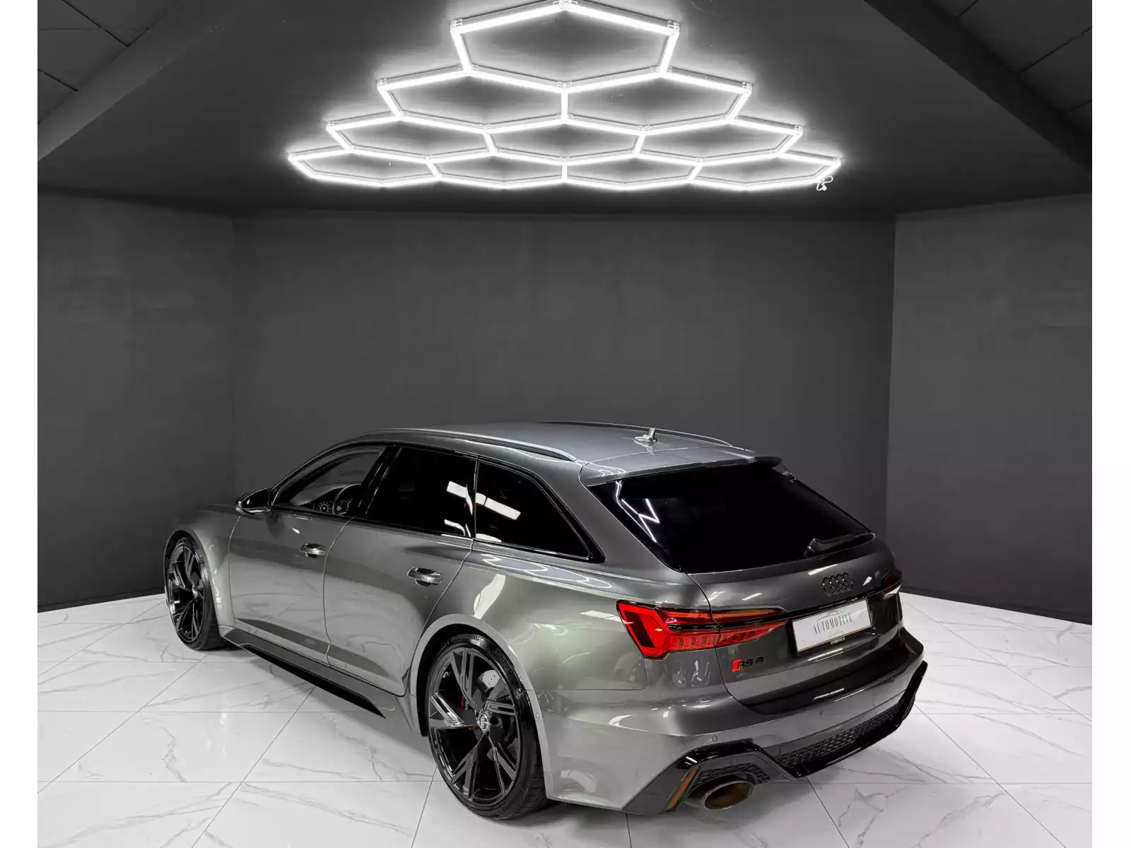 Audi RS6 Avant 4.0 V8 TFSI - Photo 1