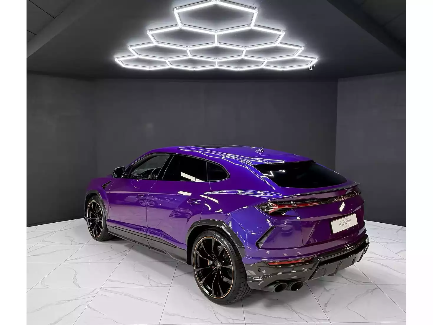Lamborghini Urus FULL PPF / B&O 3D / FULL CARBON / WARRANTY 2027 / 23" - Photo 1