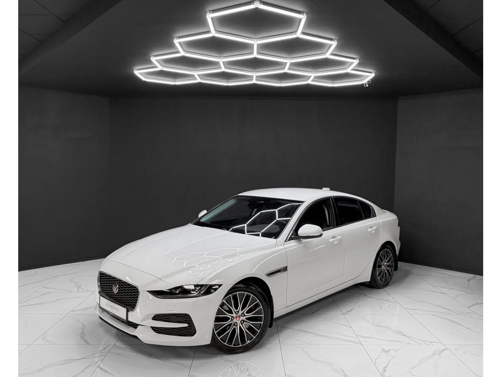 Jaguar XE P300 AWD HSE - Photo 1