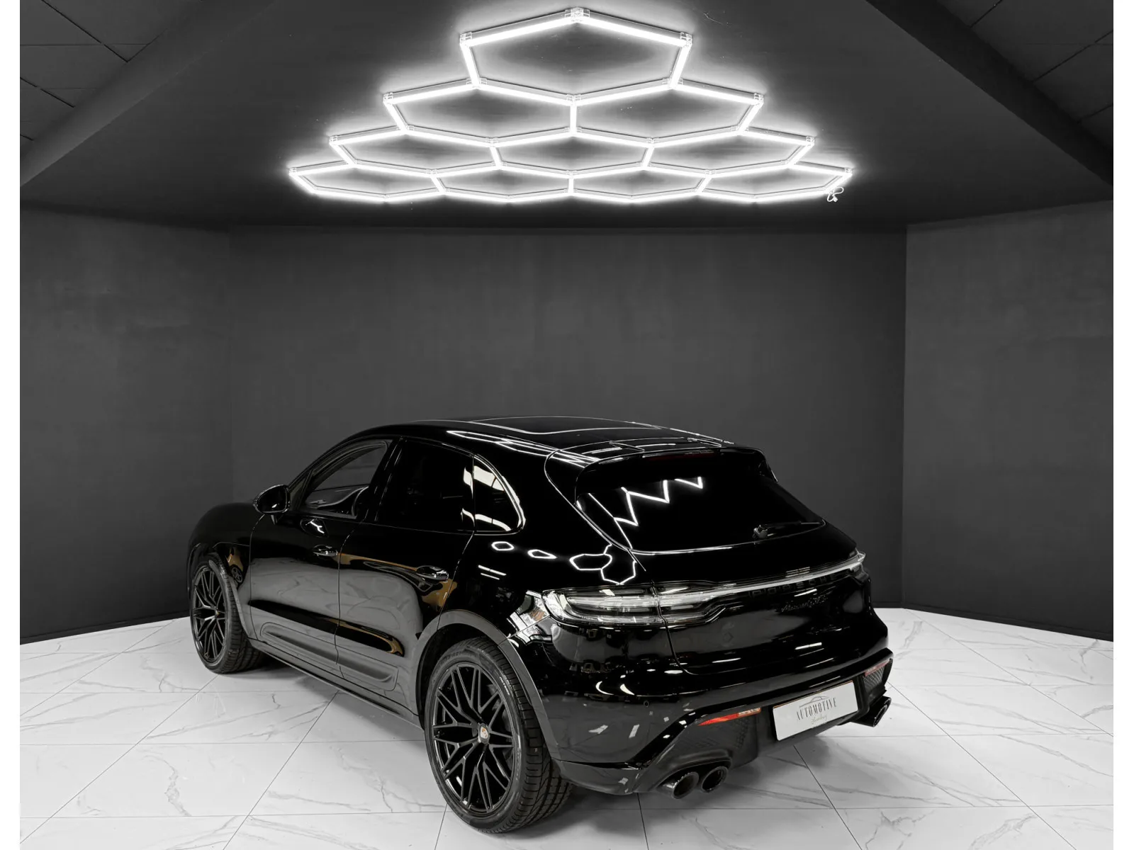 Porsche Macan III GTS - Photo 1
