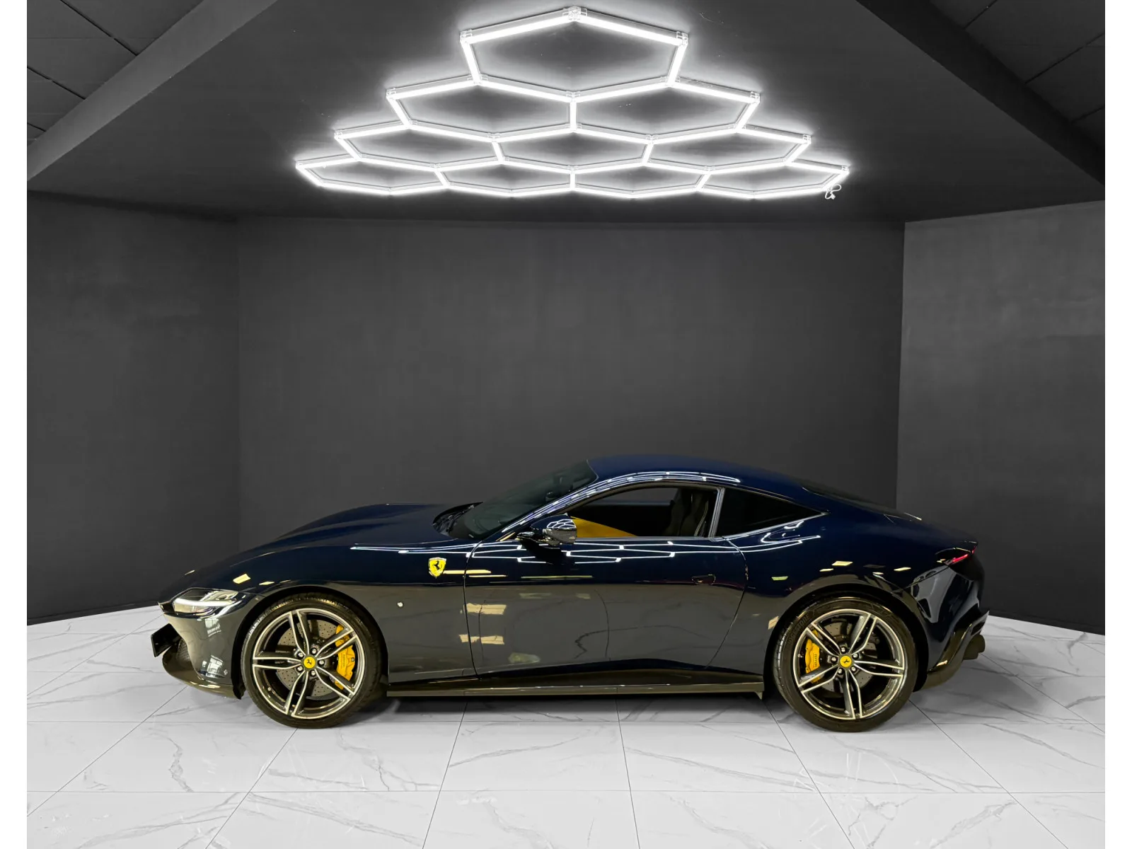 Ferrari Roma 3.9 T V8 DCT / FULL CARBON / ADAS / Magn.Ride - Photo 1