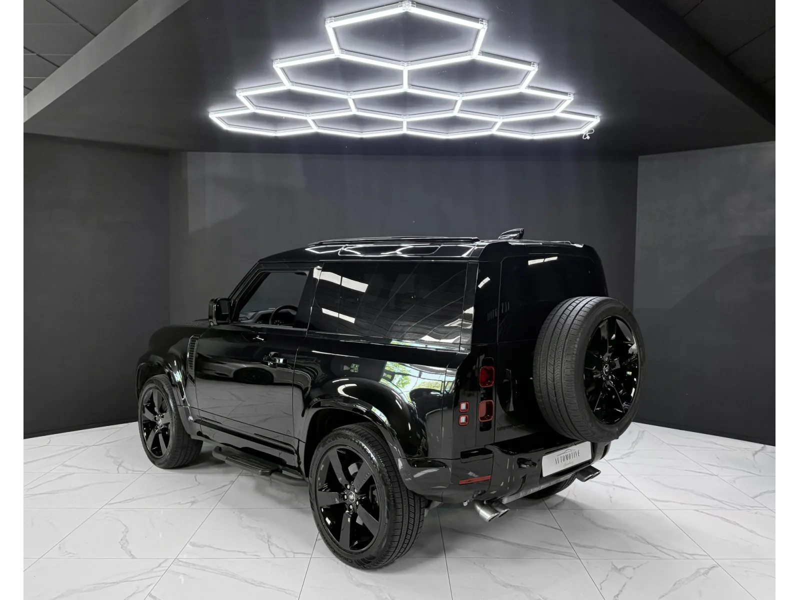Land Rover Defender 90 AWD V8 WARRANTY 12/2029 - Photo 1