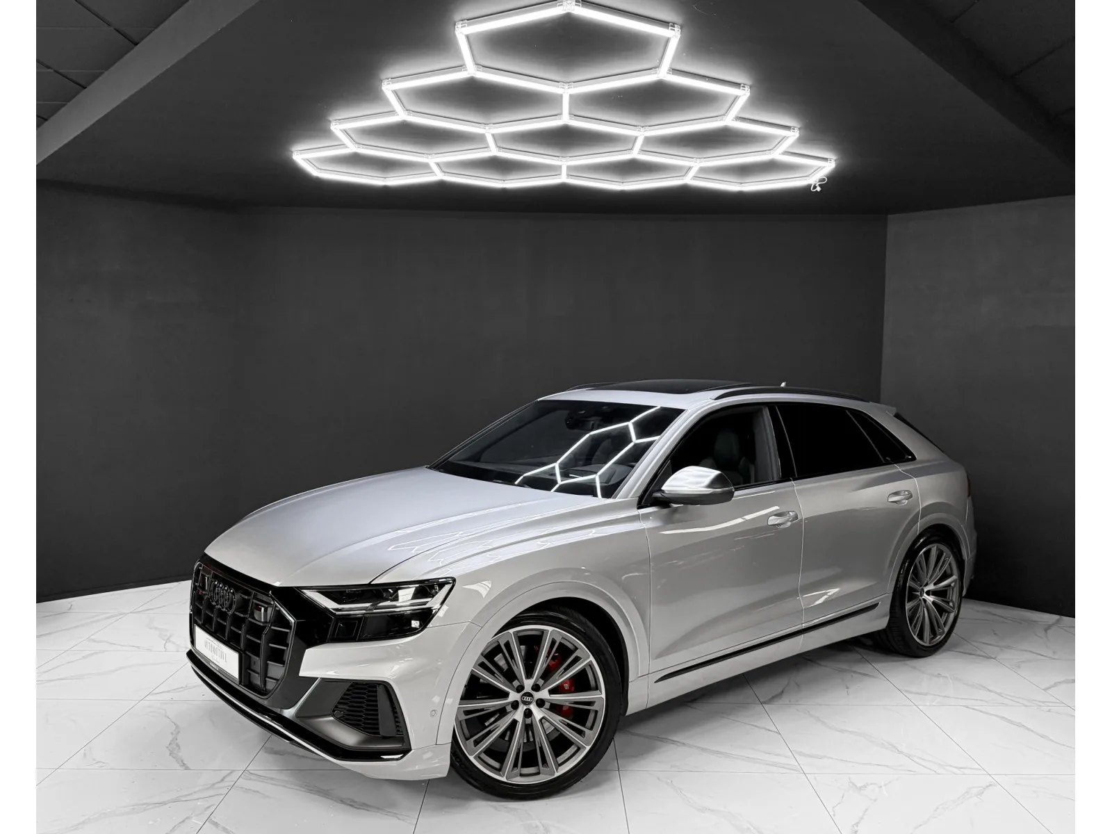 Audi SQ8 4.0 TFSI / REAR-AXLE / B&O / PANO / HEAD-UP / - Photo 1