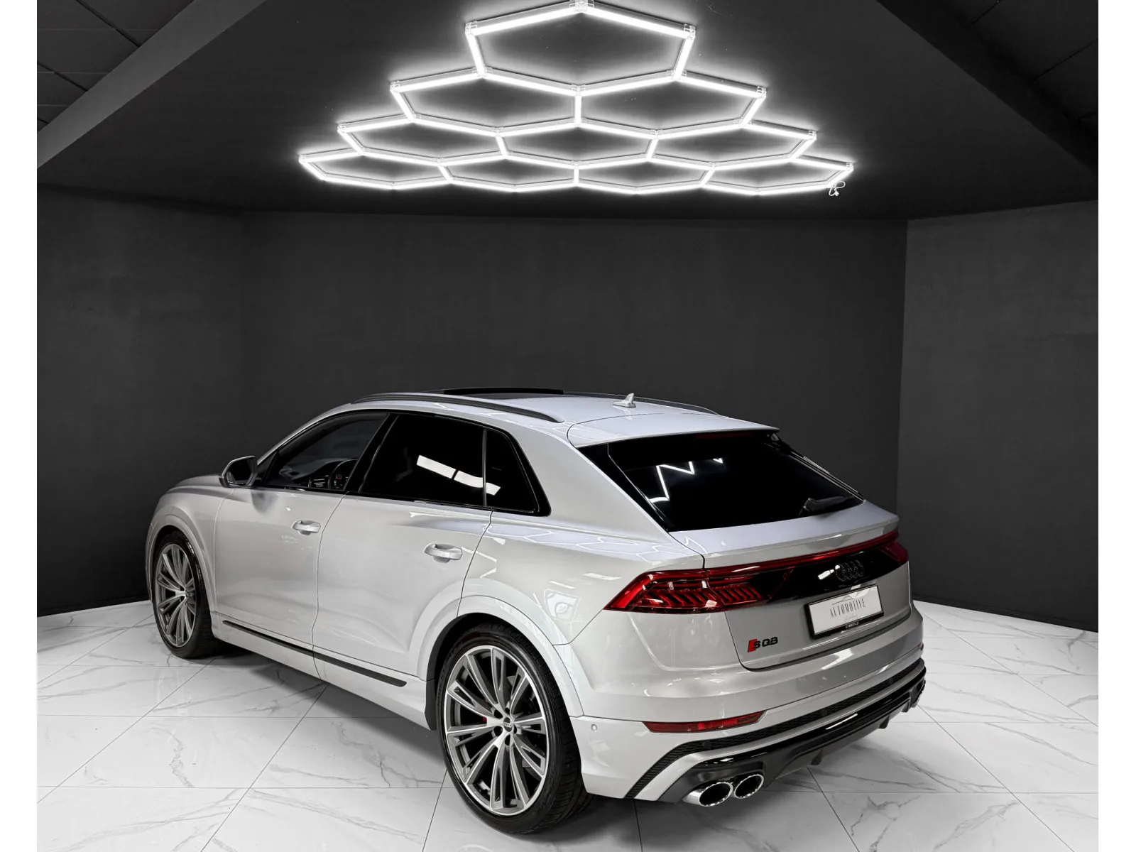 Audi SQ8 4.0 TFSI / REAR-AXLE / B&O / PANO / HEAD-UP / - Photo 1