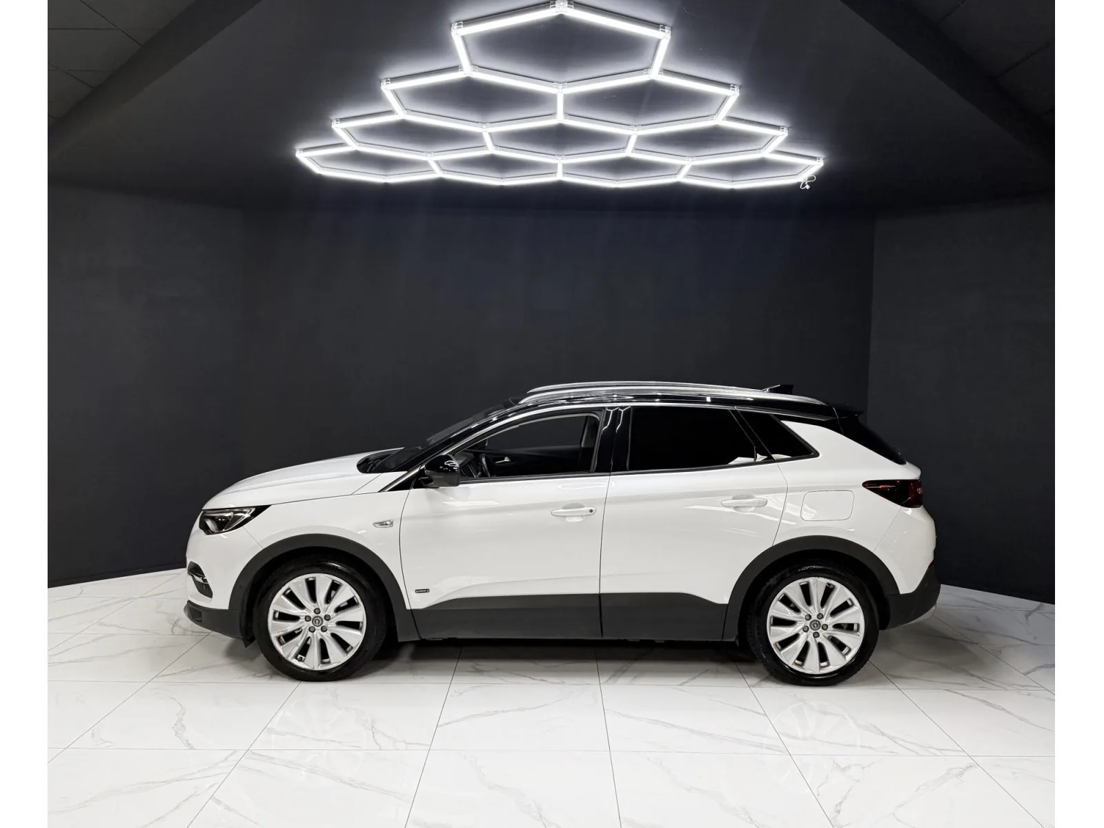 Opel Grandland X Hybrid4 300 Ultimate - Photo 1