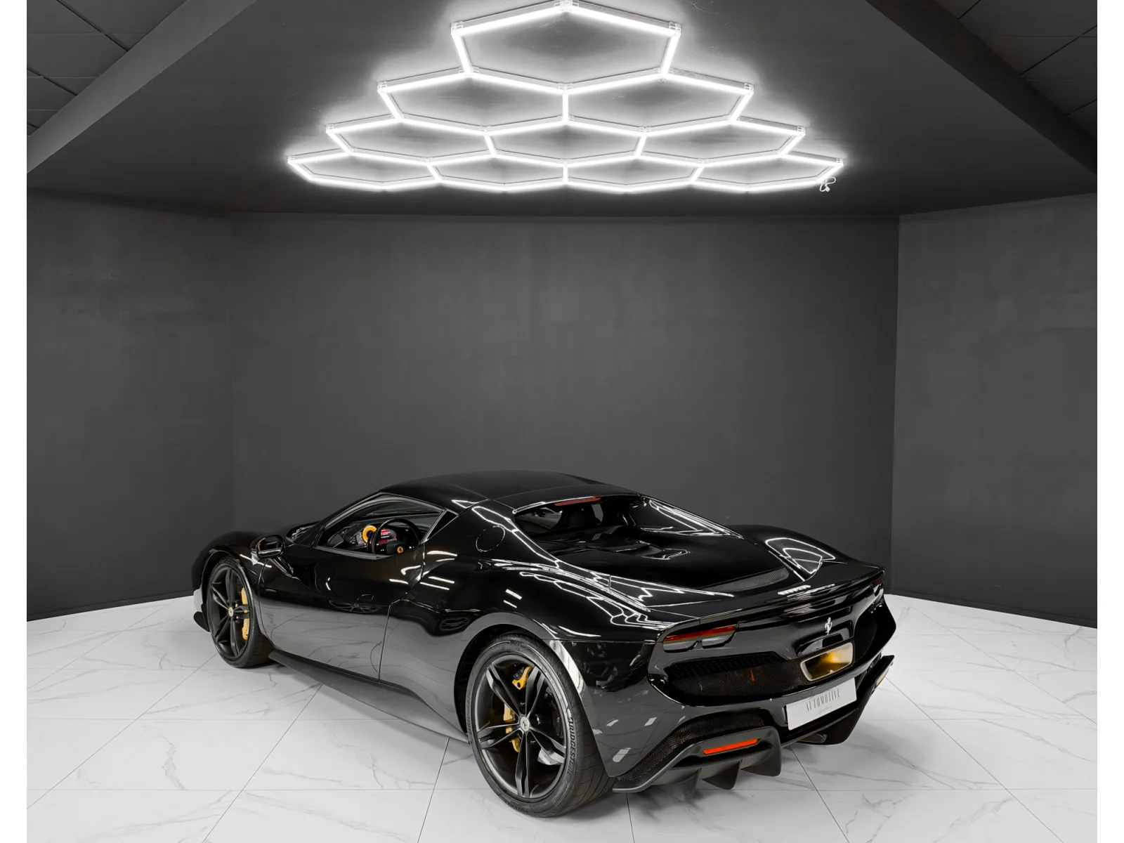 Ferrari 296 GTB 1.Hd / CARBON / LIFT / 360° - Photo 1