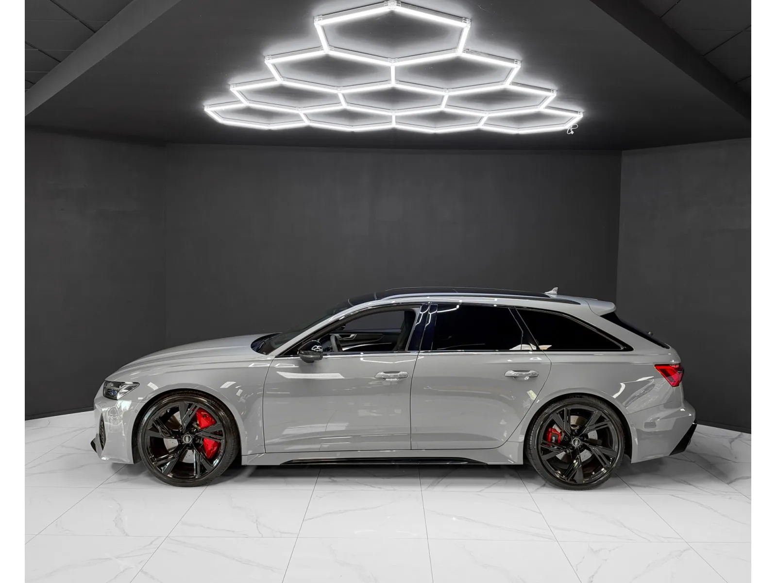 Audi RS6 Avant 4.0 V8 TFSI - Photo 1