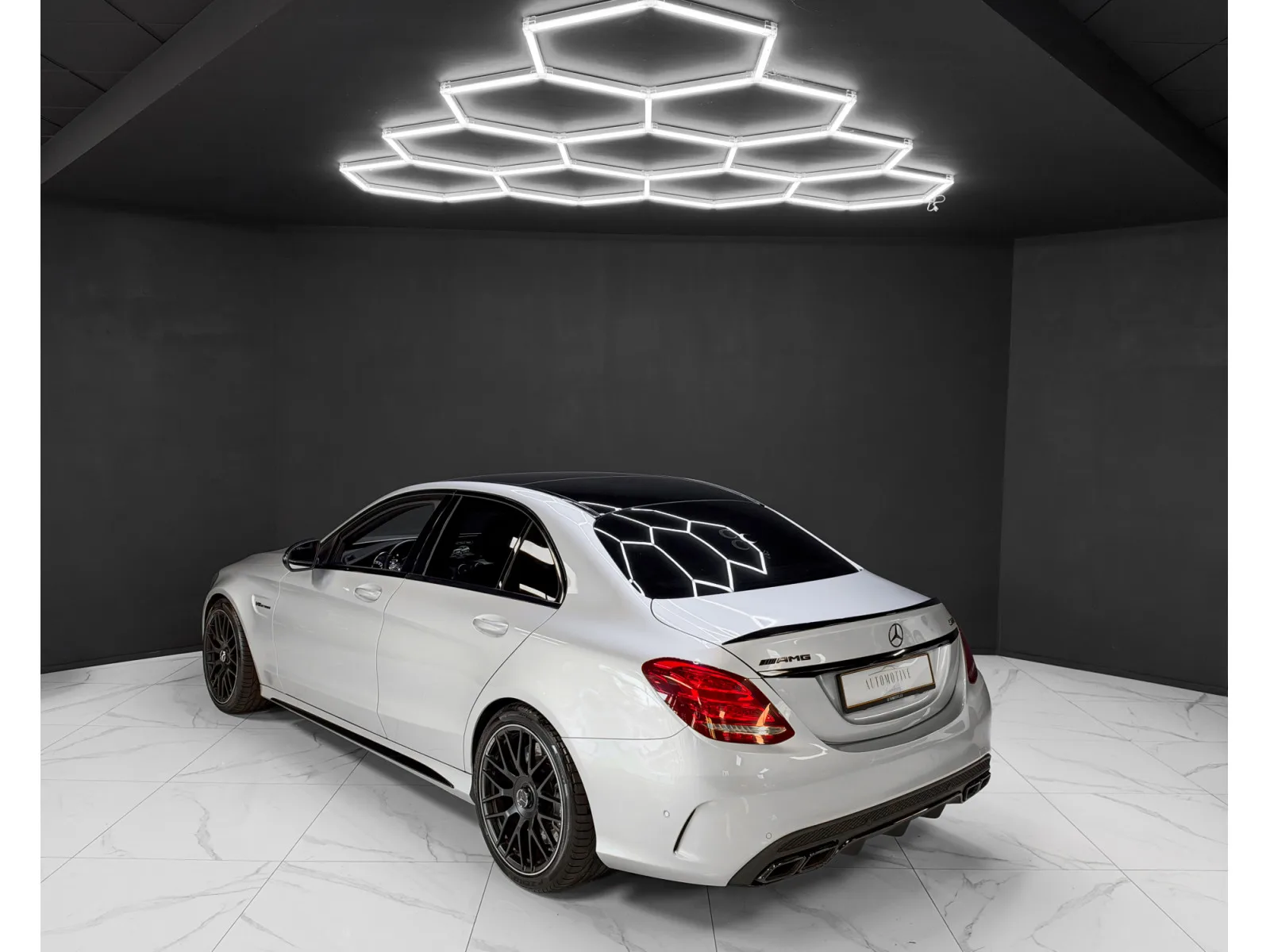 Mercedes-Benz C 63 AMG V8 / FULL SERVICE / BURMESTER / 360 / PANO - Photo 1