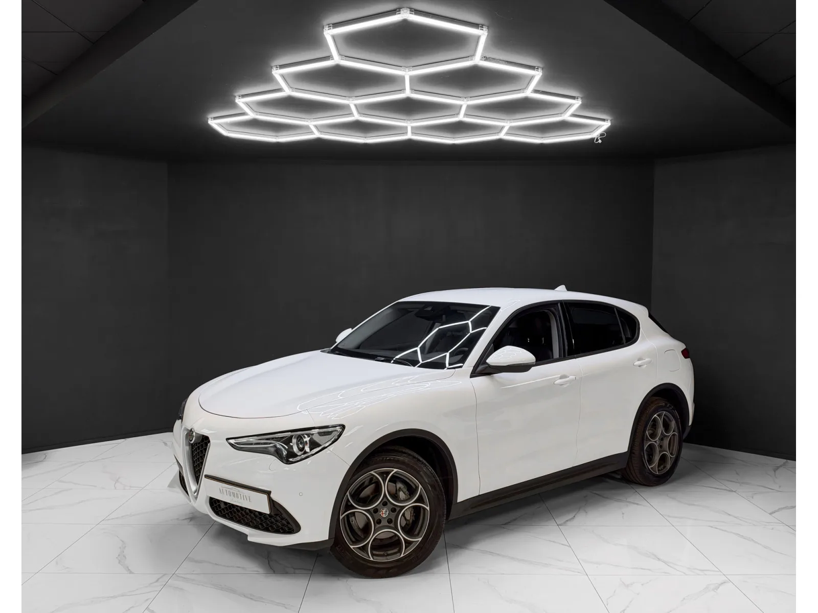 Alfa Romeo Stelvio Q4 2.0 Turbo AWD - Photo 1