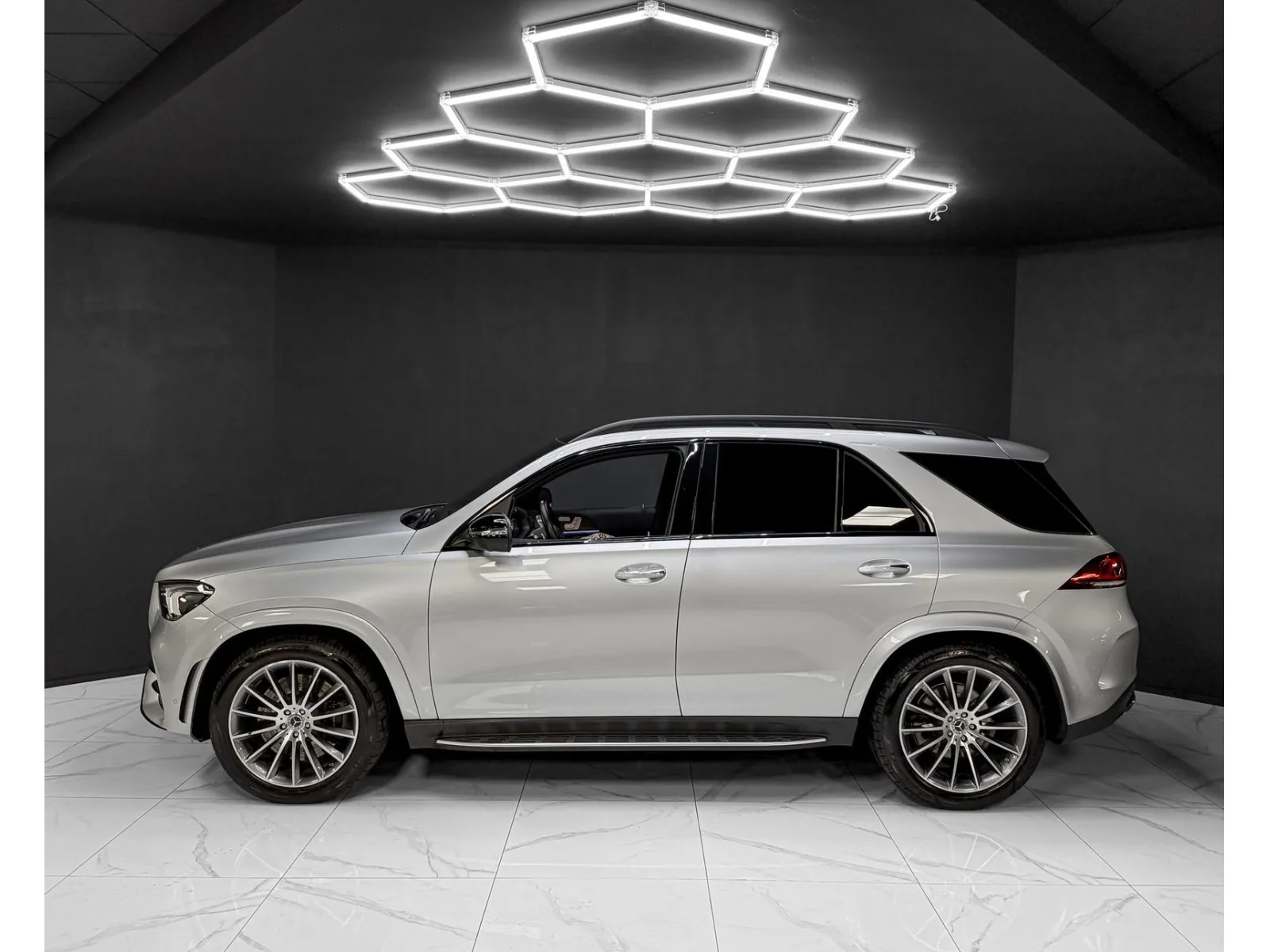 Mercedes-Benz GLE 450 AMG Line / WARRANTY 2027 / BURMESTER / 360° / PANO - Photo 1