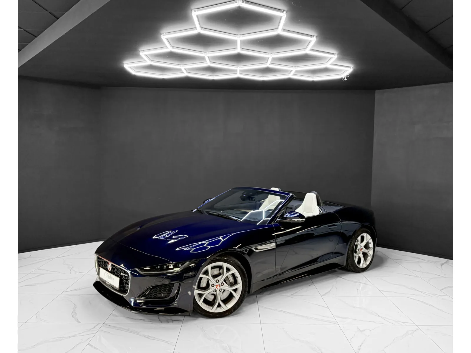Jaguar F-Type P300 Cabriolet R-Dynamic / Meridian / LED / 1.Hand - Photo 1