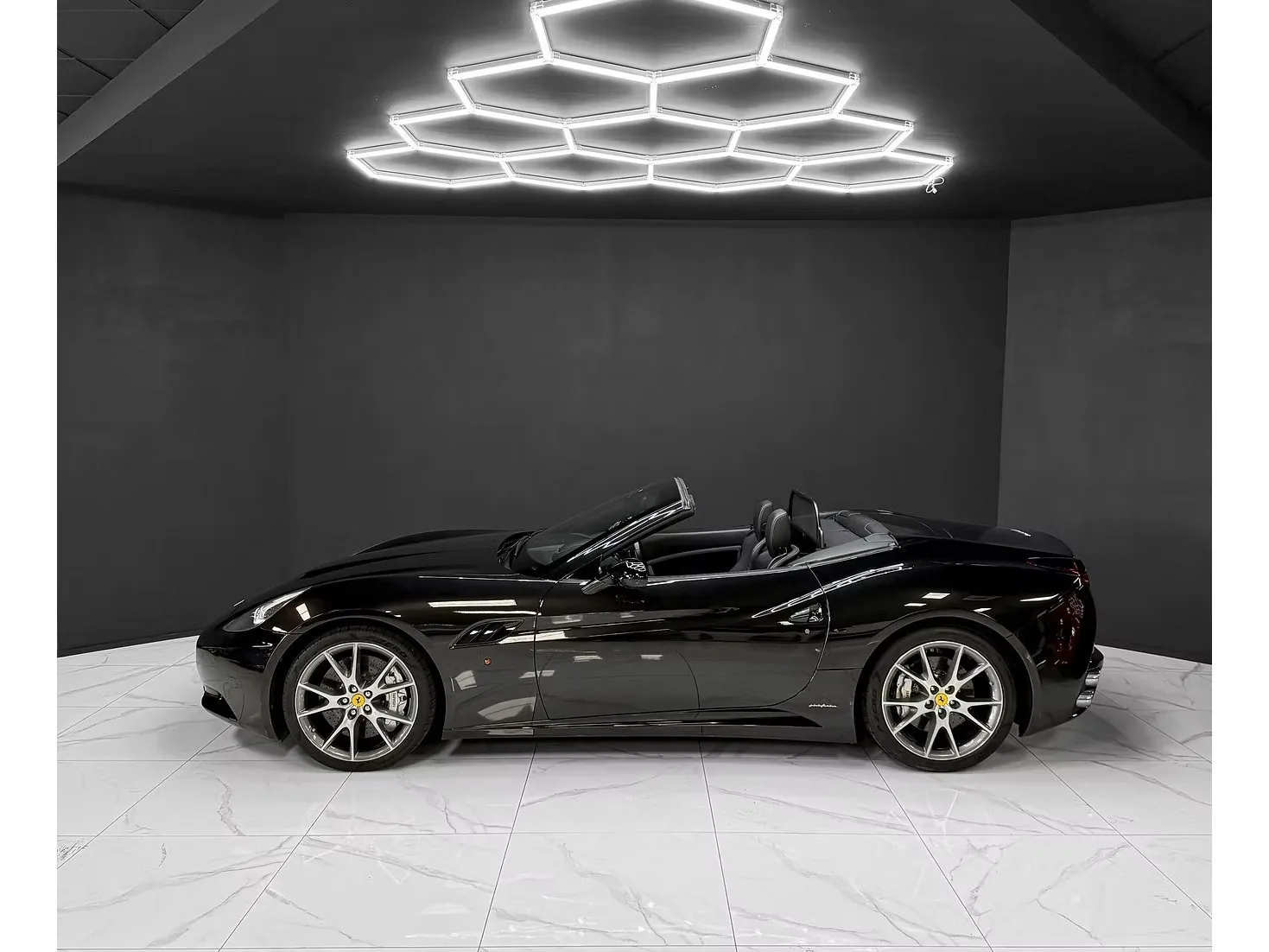 Ferrari California V8 4.3 Nero Daytona - Photo 1