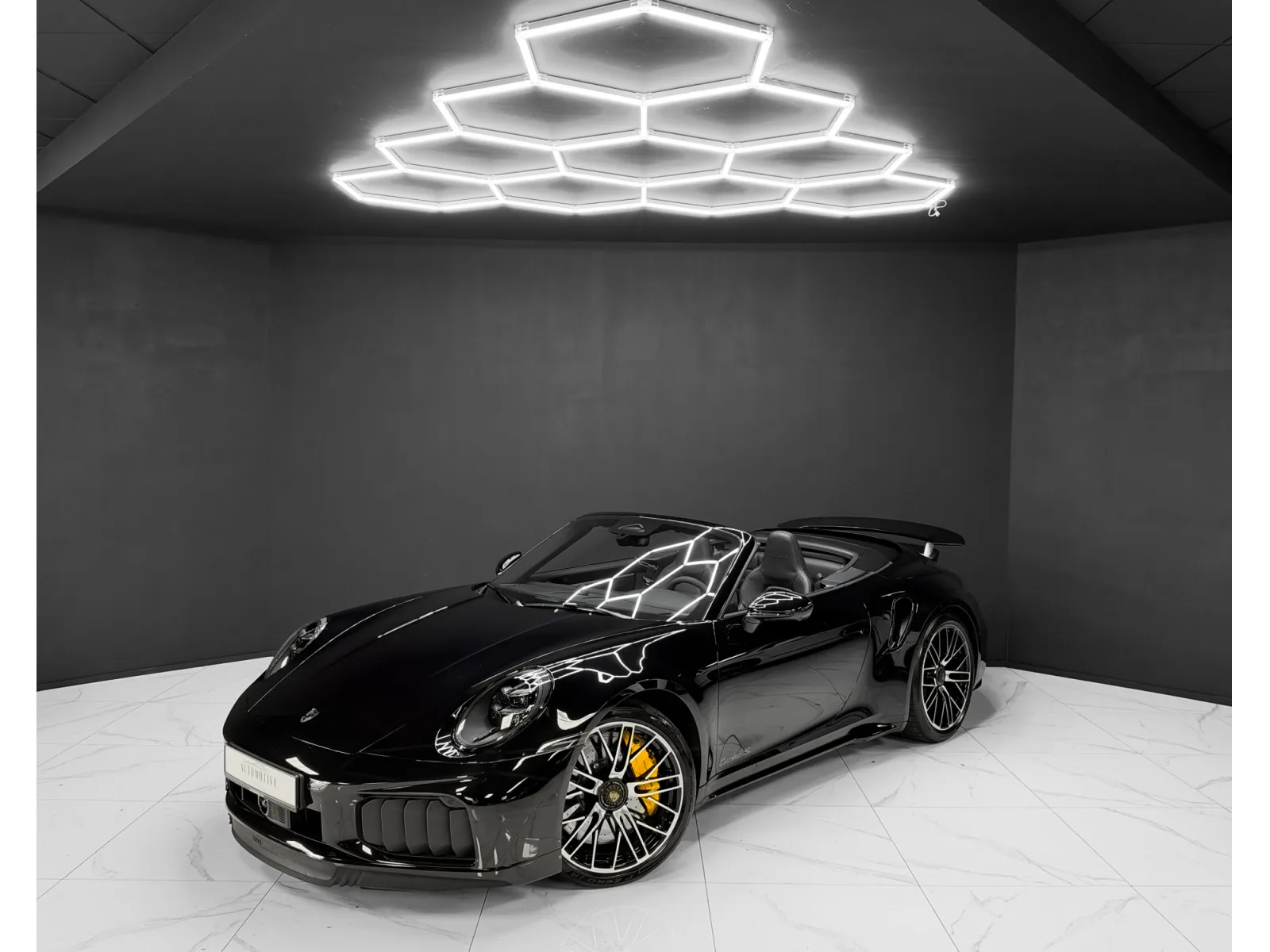 Porsche 992 .2 Turbo S Cabriolet / Lift / Burm. / 360° - Photo 1