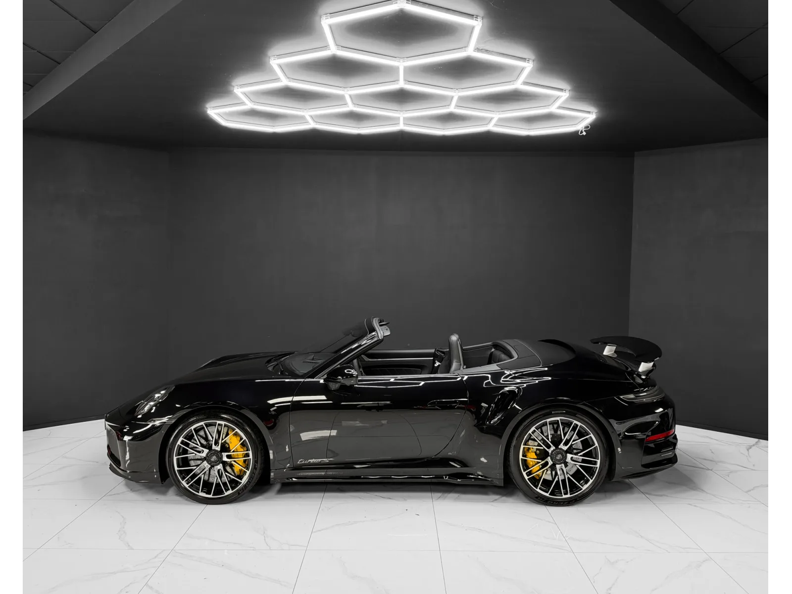 Porsche 992 .2 Turbo S Cabriolet / Lift / Burm. / 360° - Photo 1