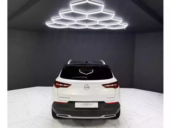 Opel Grandland X Hybrid4 300 Ultimate - Photo 3