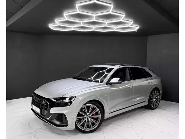 Audi SQ8 4.0 TFSI / REAR-AXLE / B&O / PANO / HEAD-UP / - Photo 1