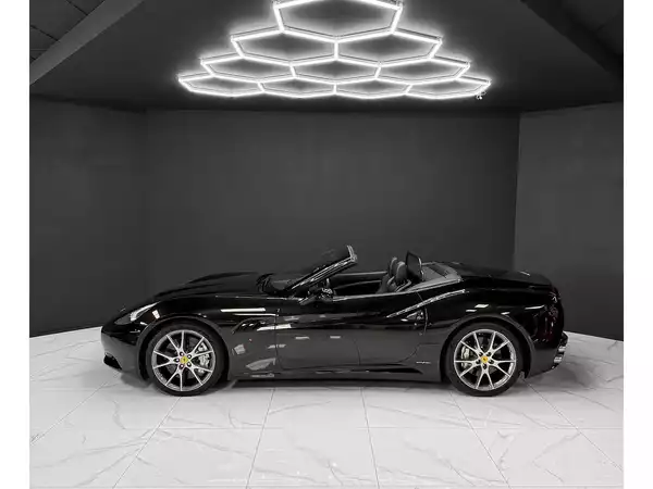Ferrari California V8 4.3 Nero Daytona - Photo 2