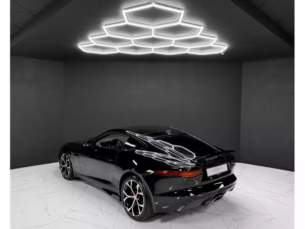 Jaguar F-Type P300 - Photo 2