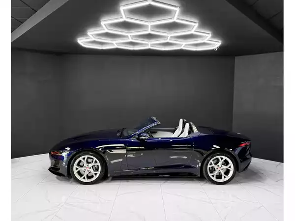 Jaguar F-Type P300 Cabriolet R-Dynamic / Meridian / LED / 1.Hand - Photo 2