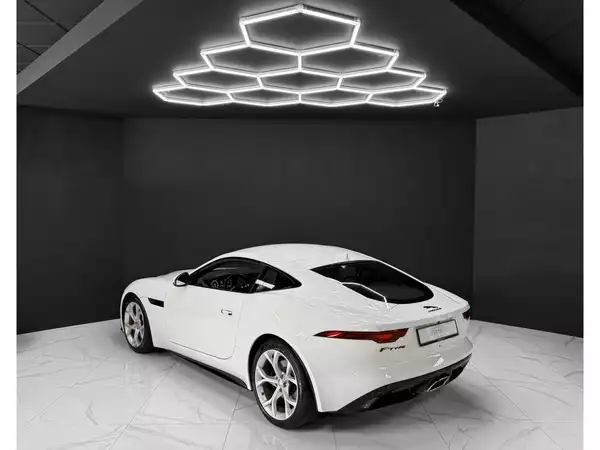 Jaguar F-Type P300 Coupe R-Dynamic / Meridian / LED / 1.Hand - Photo 2
