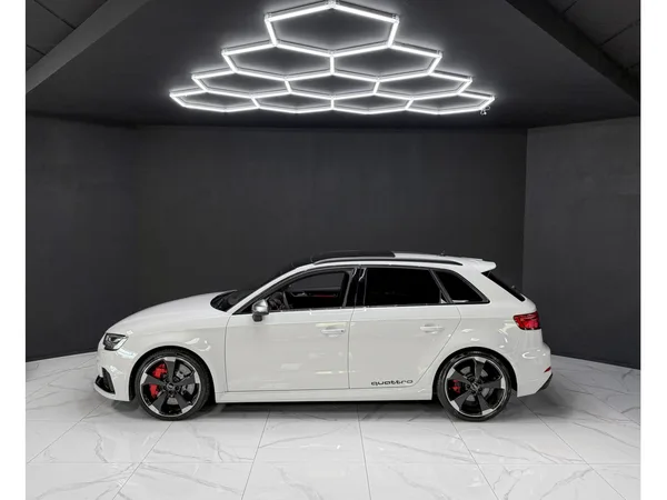 Audi RS3 Sportback 2.5 TFSI quattro - Photo 2