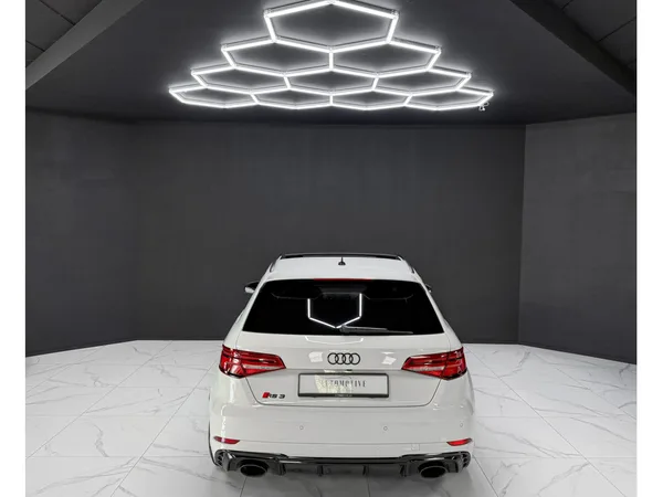 Audi RS3 Sportback 2.5 TFSI quattro - Photo 3