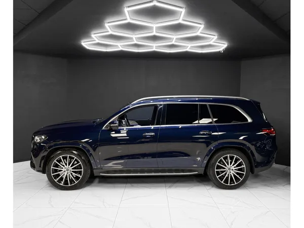 Mercedes-Benz GLS 400 d AMG Line 7 seats FULL - Photo 2