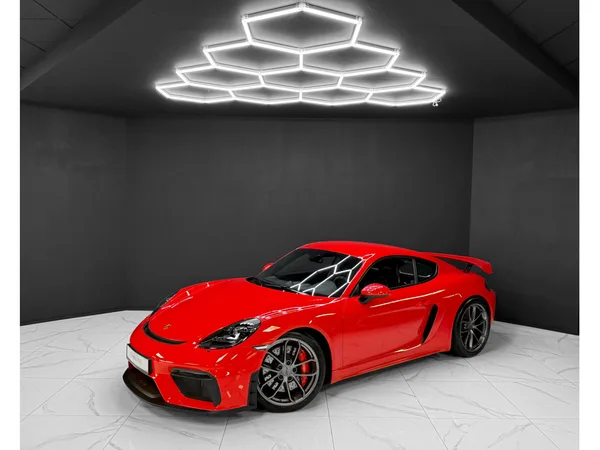 Porsche 718 Cayman GT4 - Photo 1