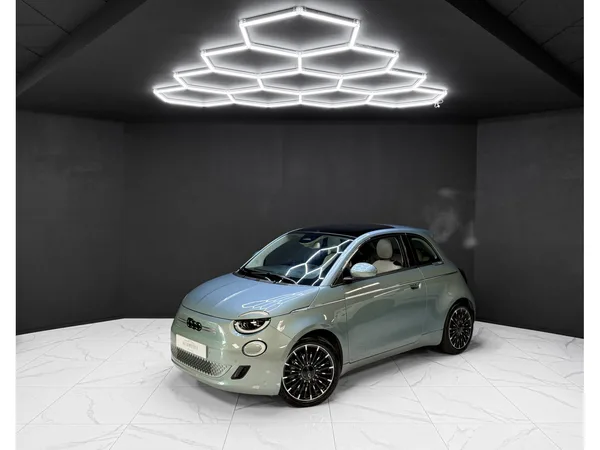 Fiat 500e La Prima  3+1 ACC / CO-Driver 42 kWh - Photo 1