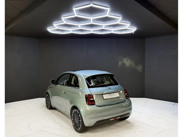 Fiat 500e La Prima 3+1 ACC / CO-Driver 42 kWh - Photo 2