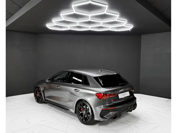 Audi RS3 SPORTBACK / B&O / CERAMIC / CAM / VALCONA - Photo 2