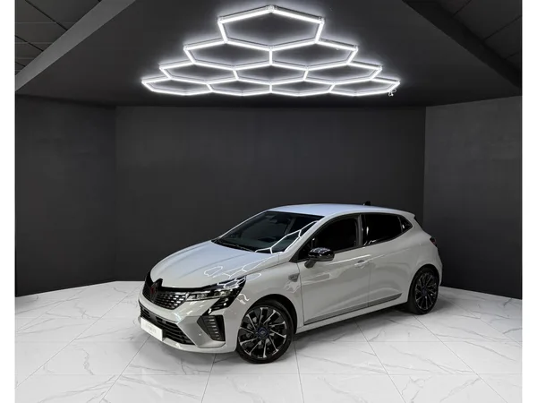 Renault Clio Esprit Alpine E-Tech Full Hybrid 145 - Photo 1