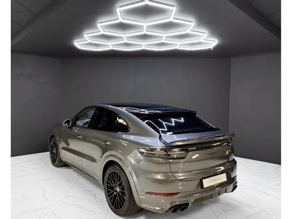 Porsche Cayenne GTS Coupe 4.0 V8 - Photo 2