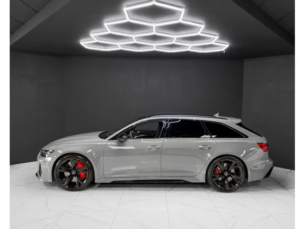 Audi RS6 Avant 4.0 V8 TFSI - Photo 2