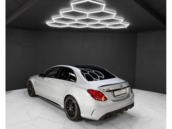 Mercedes-Benz C 63 AMG V8 / FULL SERVICE / BURMESTER / 360 / PANO - Photo 2
