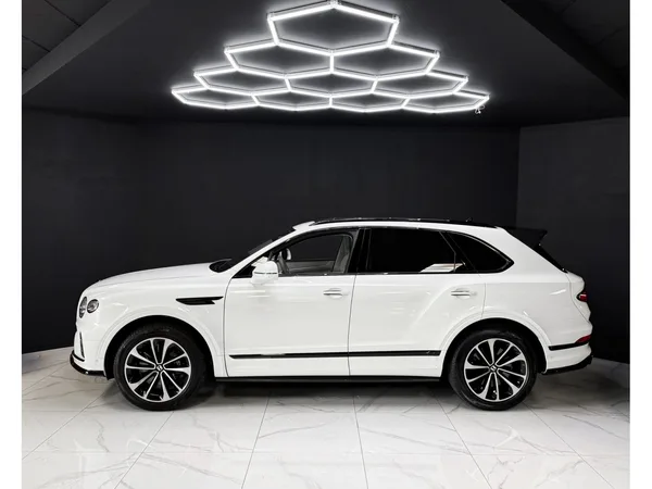 Bentley Bentayga 4.0 V8 S CARBON - Photo 2