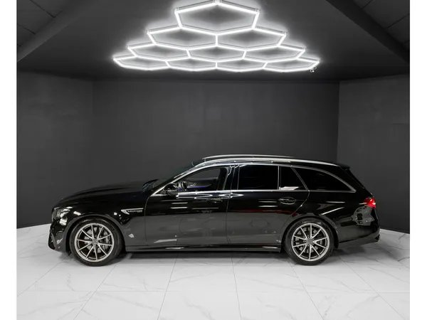 Mercedes-Benz E 63 AMG BURMESTER / MASSAGE / 360 / PANO / HEAD-UP - Photo 2